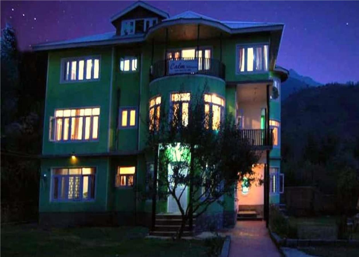 Calm Holiday Inn Srīnagar Extérieur photo